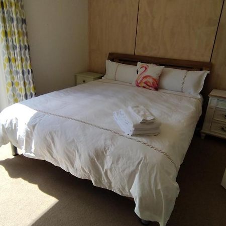 Pencarrow Lakeside Apartment Queenstown Bagian luar foto
