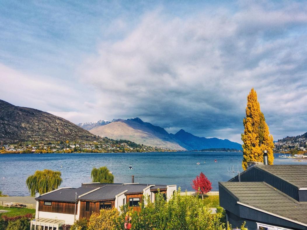 Pencarrow Lakeside Apartment Queenstown Bagian luar foto