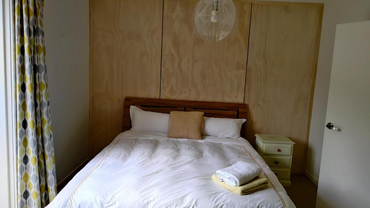 Pencarrow Lakeside Apartment Queenstown Bagian luar foto