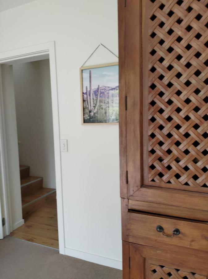 Pencarrow Lakeside Apartment Queenstown Bagian luar foto