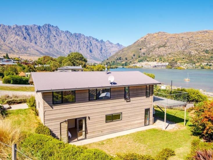Pencarrow Lakeside Apartment Queenstown Bagian luar foto